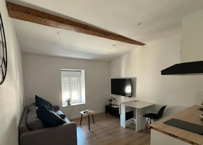 Bon Plan Appartement Top Situation Face Gare Lille Flandres - Vue Sur Rue Faidherbe